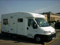 camping car.jpg (32914 octets)